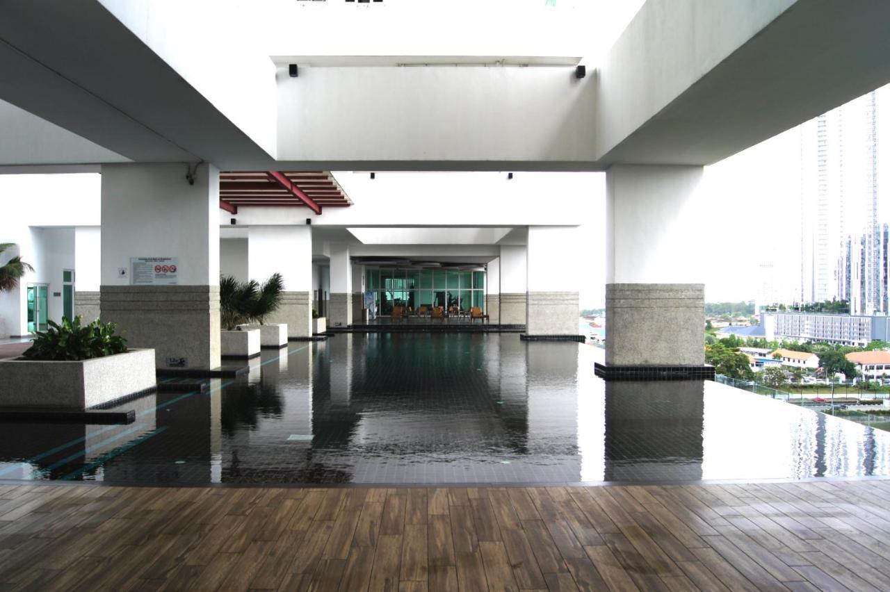 ทวิน แกแล็กซี สวีท บาย ไอโคนิค บลิส Hotel ยะโฮร์บาห์รู ภายนอก รูปภาพ