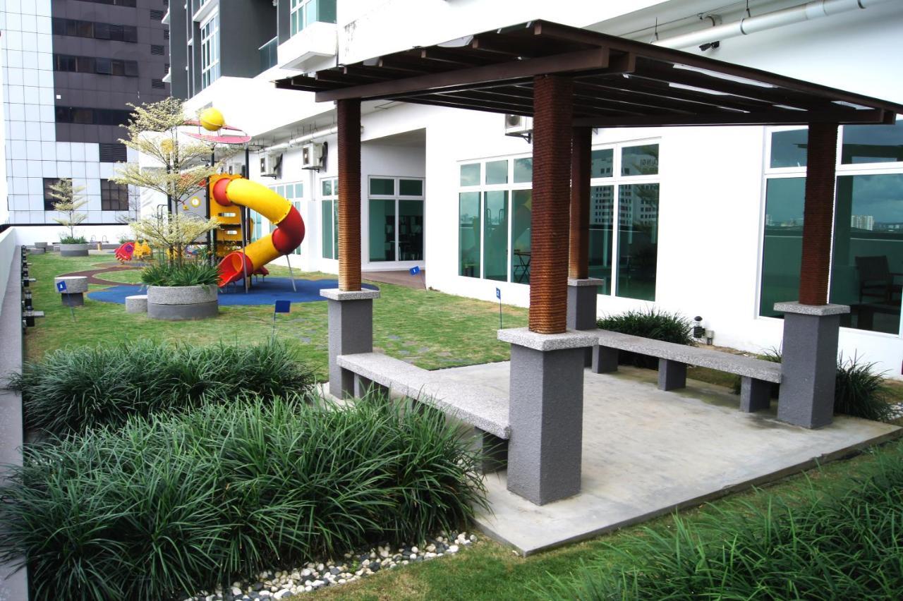ทวิน แกแล็กซี สวีท บาย ไอโคนิค บลิส Hotel ยะโฮร์บาห์รู ภายนอก รูปภาพ